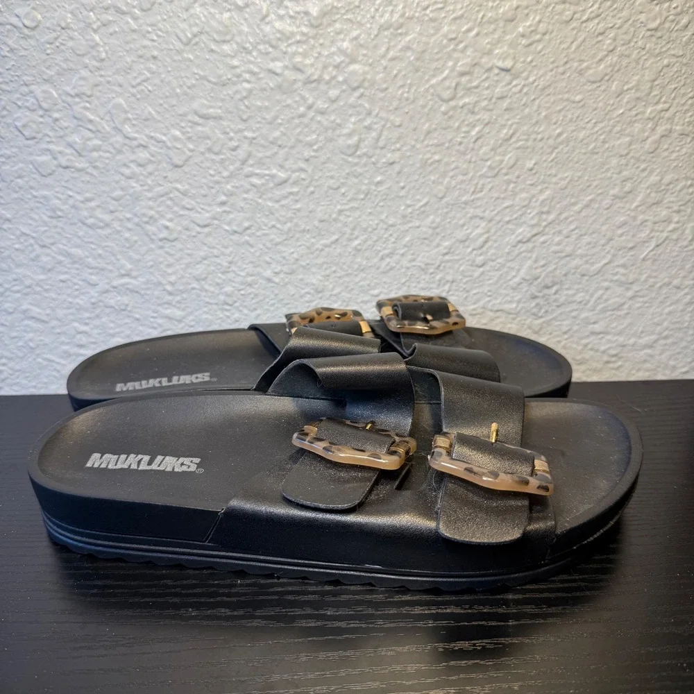 Muk Luks Grand Cayman Slide Women US 9 Black Leather Casual SlipOn Sandal EUR 39